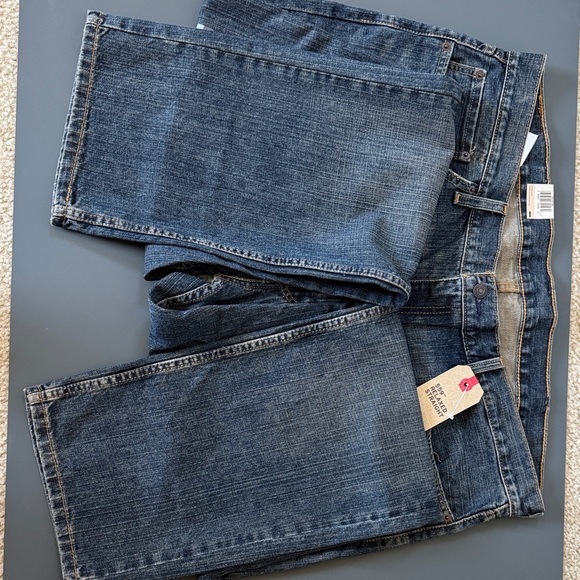 Levi's Relaxed Fit Dark Blue Jeans - Picture 5 of 5